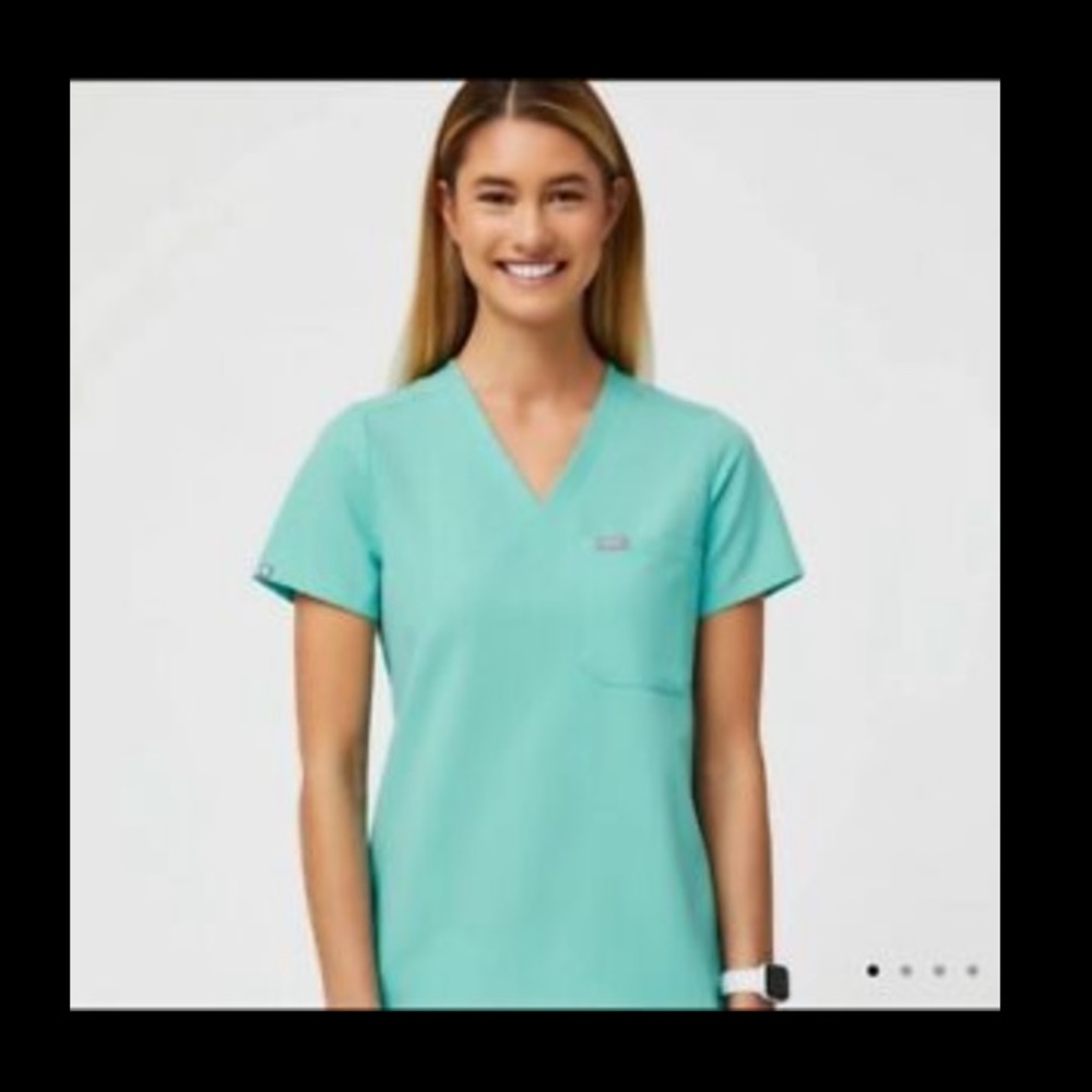 Figs small scrub top, like-new condition